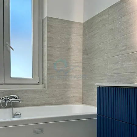 Contemporary Comfort Stylish Modern *